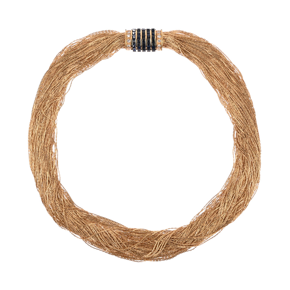 Collier, 40 Saphire im Karree-Schliff, 12 Brillanten ca. 0,36 ct, G750 ca. 111,4 g, Länge ca. 40 cm