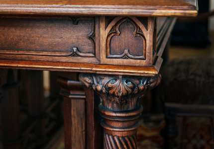 Hochwertige Modeartikel wie Taschen, Gürtel und Accessoires günstig kaufen