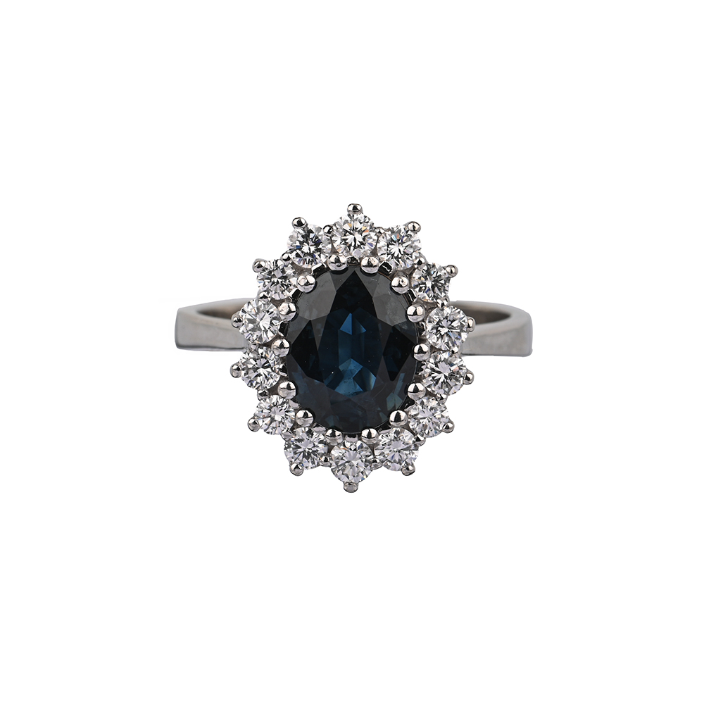 Ring, Saphir ca. 1,68 ct, 14 Brillanten ca. 0,64 ct, WG585 ca. 5,3 g, Ringweite 55