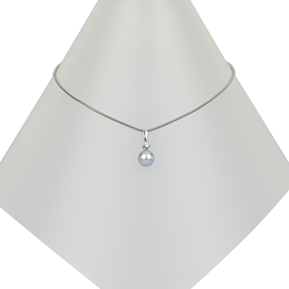 Halskette mit Anhänger, Akoyaperle, Brillant ca.0,06 ct, WG585 ca. 6,3 g, Länge ca. 44,5 cm